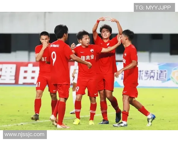 深圳足球队在锦标赛中的个人能力分析与表现评估